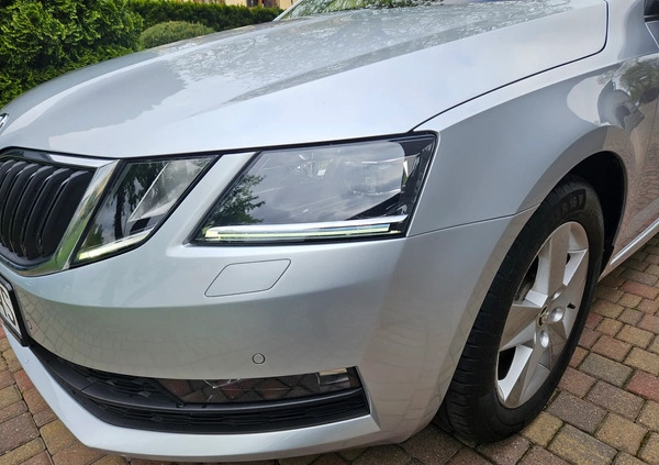 Skoda Octavia cena 49900 przebieg: 174000, rok produkcji 2018 z Gorlice małe 301